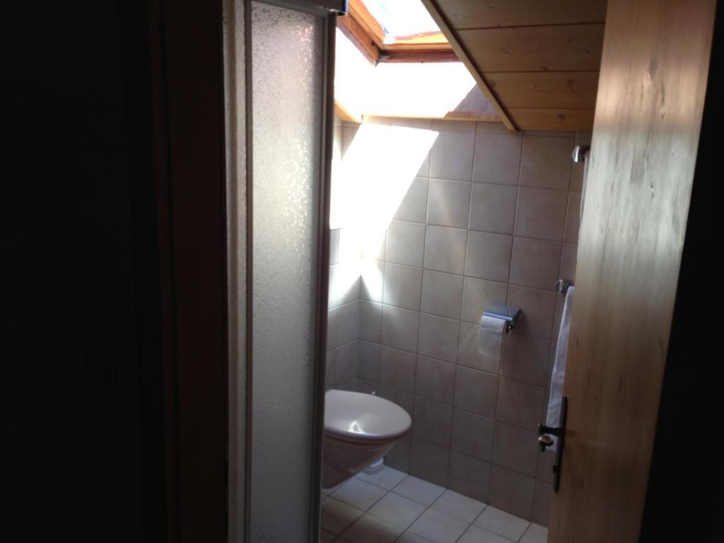 Gasthaus Sonne Tarrenz Δωμάτιο φωτογραφία