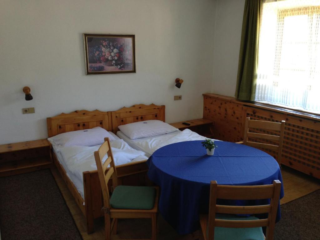 Gasthaus Sonne Tarrenz Δωμάτιο φωτογραφία