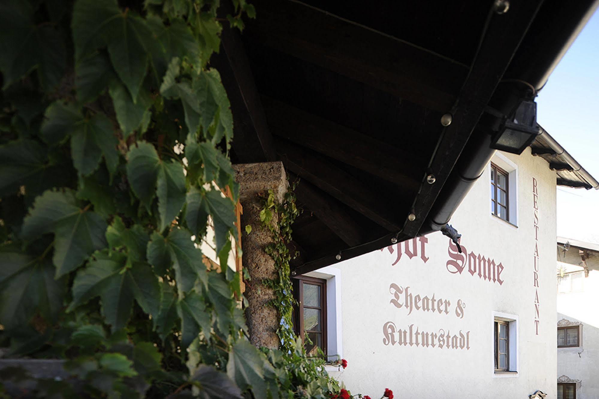 Gasthaus Sonne Tarrenz Εξωτερικό φωτογραφία