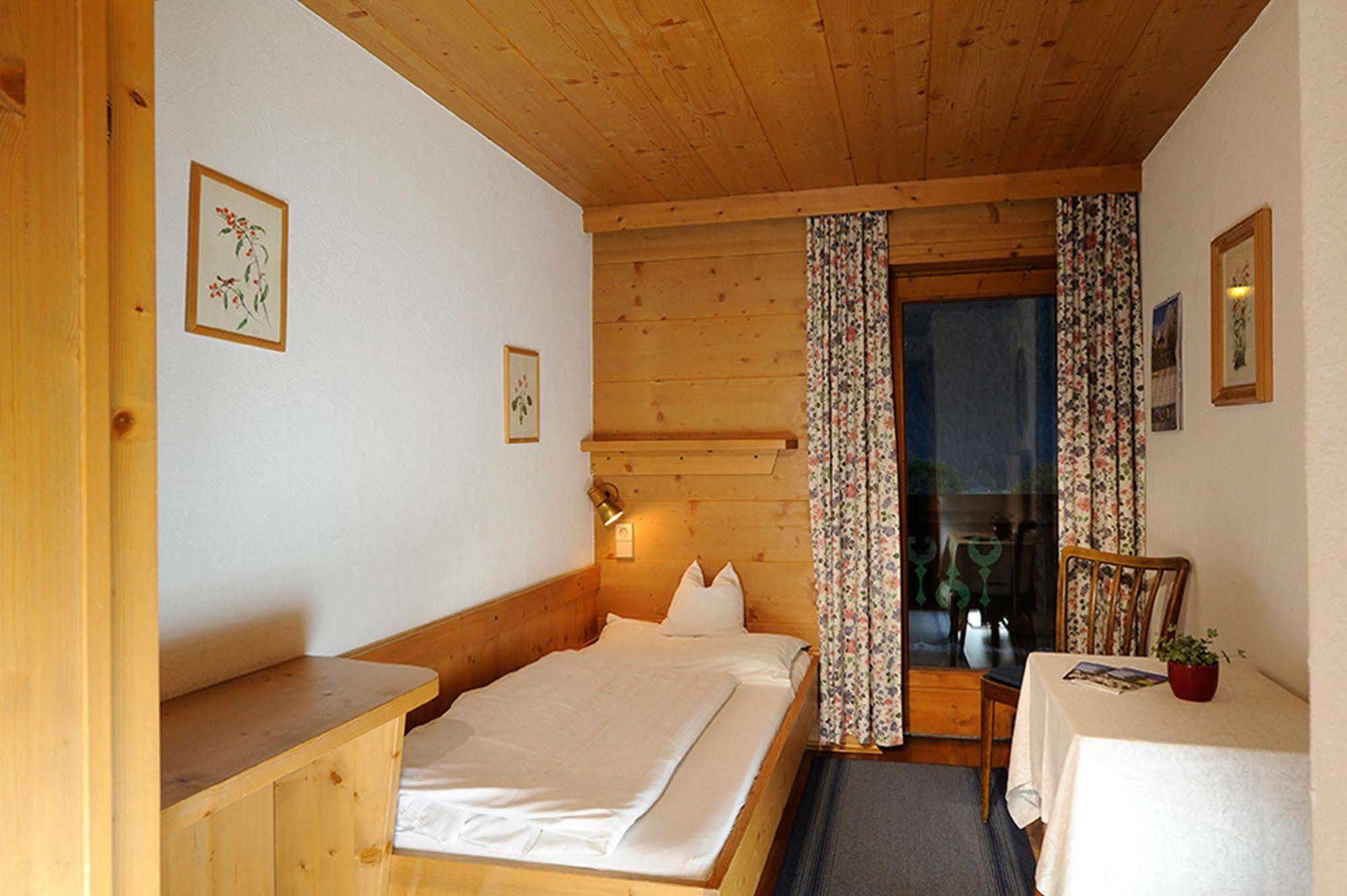 Gasthaus Sonne Tarrenz Εξωτερικό φωτογραφία